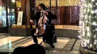 Street musician in Vienna. Time to say goodbye (Peter Profant)