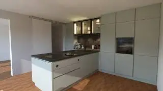 Moderne K&uuml;che in Eukalyptus-Design: Funktionalit&auml;t & Stil perfekt vereint #k&uuml;chenplanung