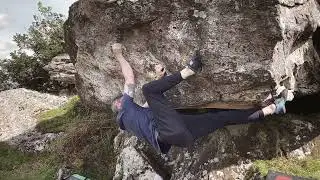 Peng Ting V8. Mynydd Carningli, Carn Cwn. Pembrokeshire.