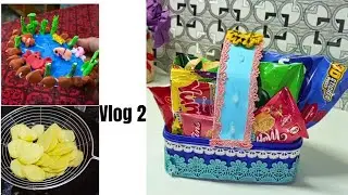 AJ banaya old lunch box se gift 🎁 order ka model ready Kiya aur khay chips -vlog 2