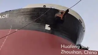 Size Comparison of Human vs Ship