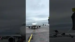 YUL Emb175 arrival #aviation #airport #foryou #travel #landing #aj #united