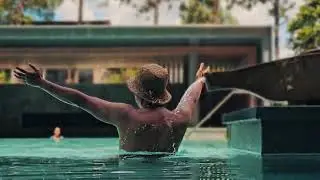 Relaxing in the pool at Hyatt Regency Phnom Penh, Cambodia🇰🇭