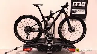 2020 Scott Spark on Thule Easy Fold XT 3-Bike Rack - Walkaround - 2019 Eurobike