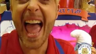 Ross Antony schlumpftastical