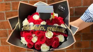 Ramo de flores para graduaci&oacute;n #ramos #birrete #rosas #ramosdegraduacion #rosaroja #floreria #flores