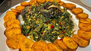 L&eacute;gumes saut&eacute; de choux fris&eacute;s aux frites de bananes plantains