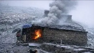 Best Life in A Himalayan Shepherd’s During The Snowfall | Most Relaxing | Village Documentary Video 