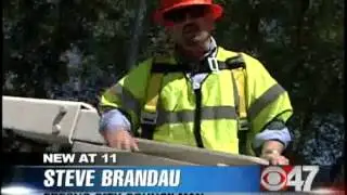 Fresno City Councilman Repairing Street Lights