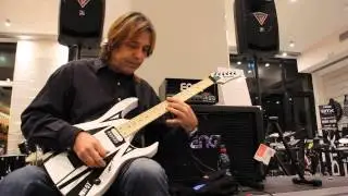 Cesareo @ Play Music Store - Uomini col borsello