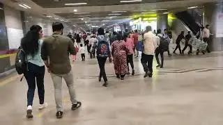 (04.03.2023) Crowded Hauz Khas metro station in New Delhi !!!!