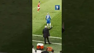 Jose Mourinho feeling the love at Stamford Bridge! 💙#chelseafc #benfica #mourinho #championsleauge