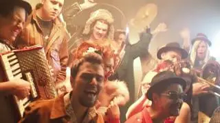 Backstage. А. Кеззин. The Hatters.