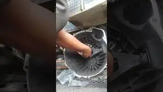 Pasang bearing klos isuzu nmr...