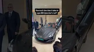 MG Cyberster Convertible ROOF TEST!