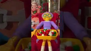 FEELING IN GREEDY GRANNY'S TRAY OF SIXLETS CANDY #short #asmr #greedygranny #shortvideo #viral #how