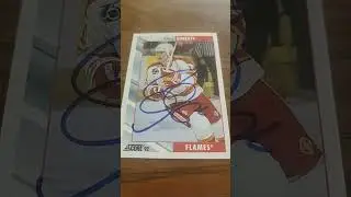 Gary roberts hockey autograph