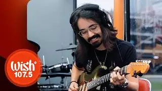 Mateus Asato performs 