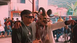 Monir bautista concierto en el carnaval de Tlaxiaco Oaxaca chilenas bélicas 