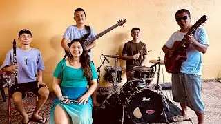 Esotérico canção de Gilberto Gil com Karla Furtado e banda