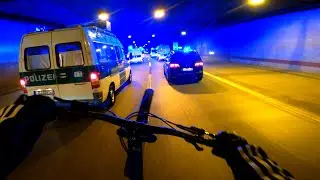 Wheelies in front of cops | Fahrrad Demo Berlin
