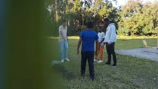 Gade sak rive yon ti ayisyen devan 2 ti brazilyen 