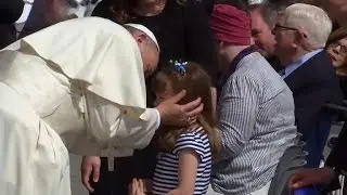 5-Year-Old Going Blind Gets Blessed By Pope On Visual Bucket List Trip