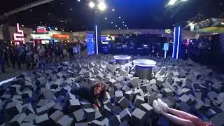 Адриана Чечик сломала спину на TwitchCon 2022.