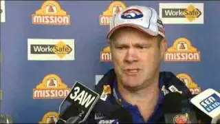 Hawks attack illicit drugs policy
