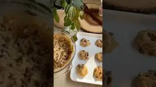Big batch chocolate chip cookies 🍪🧸🍂 #chocolatechipcookies #baking #fyp #cookies #chocolatechip