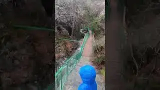 По дороге к водопаду Милломерис. Кипр. По дороге в Тродос.