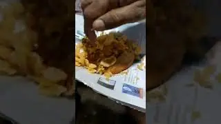 Kachori or Vadapav 🤤 | Best Street Food in India | 20 rupees #shorts #foodie