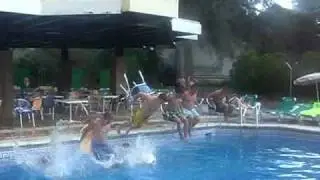 1, 2, 3 und der Drottel lernt schwimmen