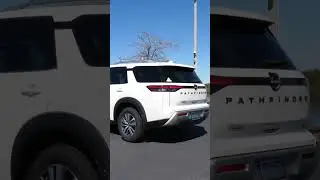 2023 Nissan Pathfinder SL | Universal Nissan