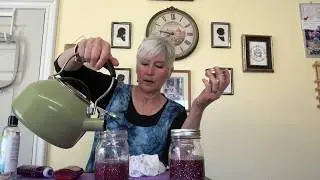 DIY Glitter Jars That Will Mesmerize You