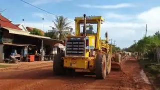 Amazing Bulldozing land