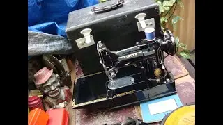 Antique Old Vintage Featherweight Singer sewing machine Model 222k See Video