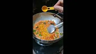 Quick and easy egg and milmaker fried rice  #kitchen #food #friedrice #youtube #viral