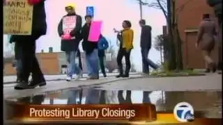 Group protests library closures