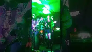 MaxXie was a guest singer with her favorite local band #Arebelfew at The boathouse in Victoria Park