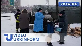 Як виглядає наметове містечко для обігріву на Троєщині в Києві після атаки росії по ТЕЦ