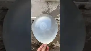 What happens when balloons fall from tall building ? 💥🥶#trending #satisfying #balloon #explore