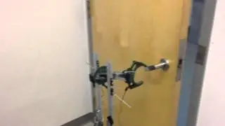 Door opening robot