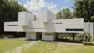 Casa Briones designed by Rafael Pardo