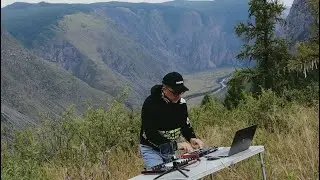 Key Lean - Playing live my 'Waterworld 2' on Altay, 'Katu Yaryk' mountain pass