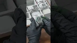 Unboxing the Rolex Green Submariner 🌊💚 | Pure Power on the Wrist! #watch #watchunboxing #uk