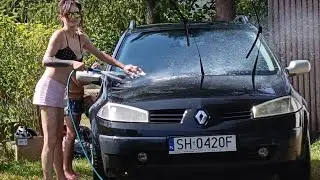 Megane z AAA Auto story