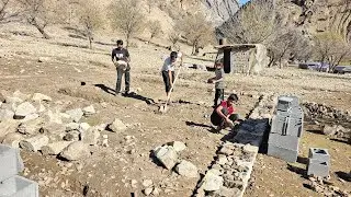 Omid & Ali Repair the House | Omid&rsquo;s Children Help Their Father After School Is Closed