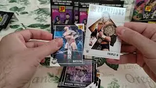 2022 Panini base brand WWE trading cards debut edition: apertura blister box
