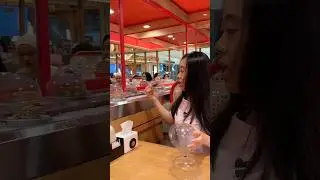 MAKAN SUSHI LANGSUNG DARI BAR NYA !!??